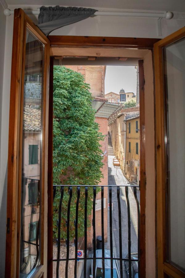 La Conca Apartment: A View On The Roman Aqueduct Perugia Luaran gambar